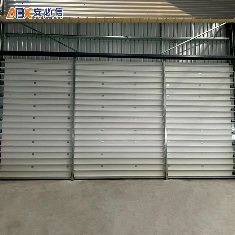 白山垂直滑升门
